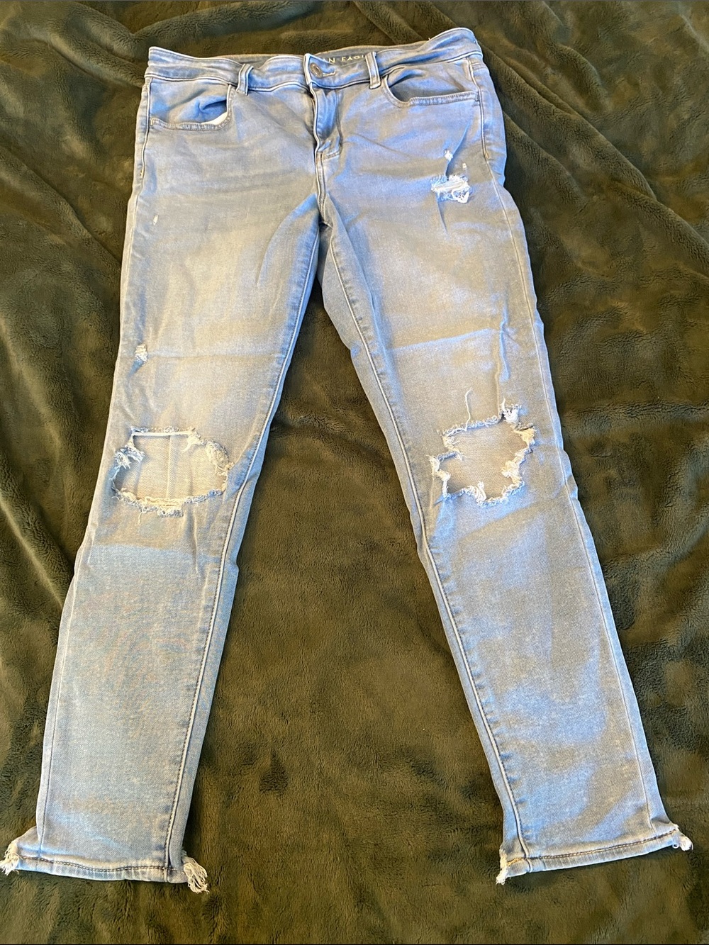 American Eagle Outfitters Light Blue Distressed Skinny Jeans